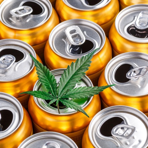 Un coup dur pour une industrie de 28 milliards de dollars : le gouvernement fédéral américain met en œuvre une interdiction quasi totale des produits à base de THC dérivés du chanvre